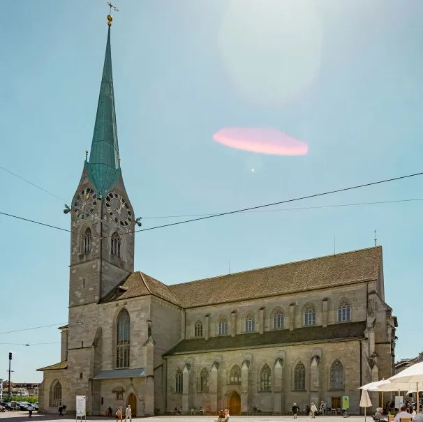 Fraumuenster_Schulfuehrungf_Lorena_La_Spada_x900